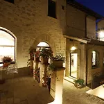 Sorella Luna Hotel