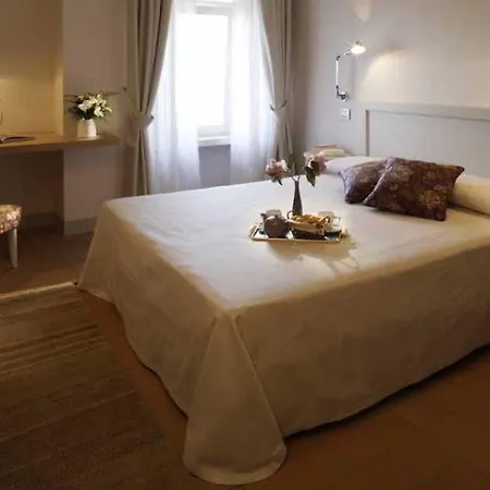 Sorella Luna Hotell